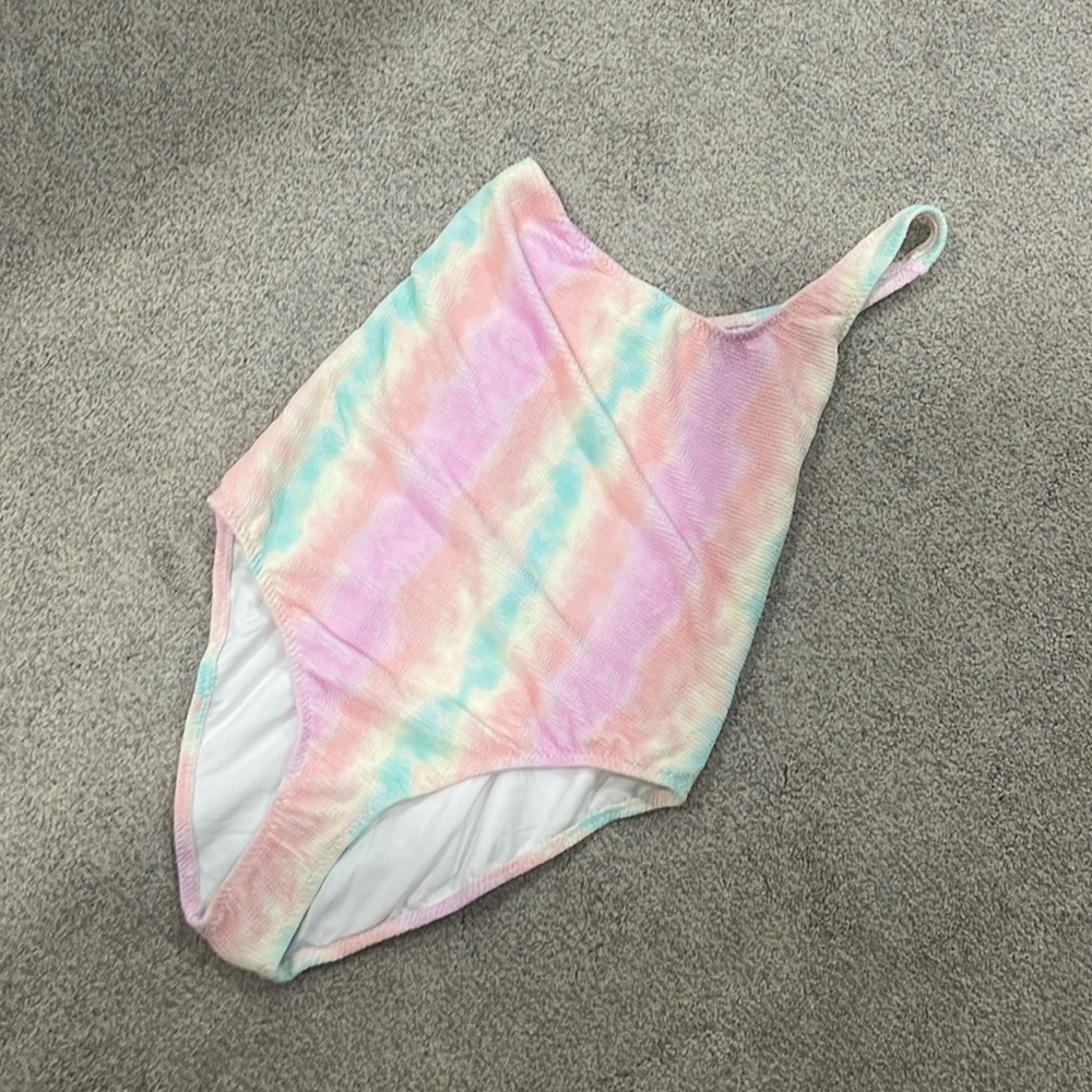 Gorgeous NWT leslie amon bathing suit